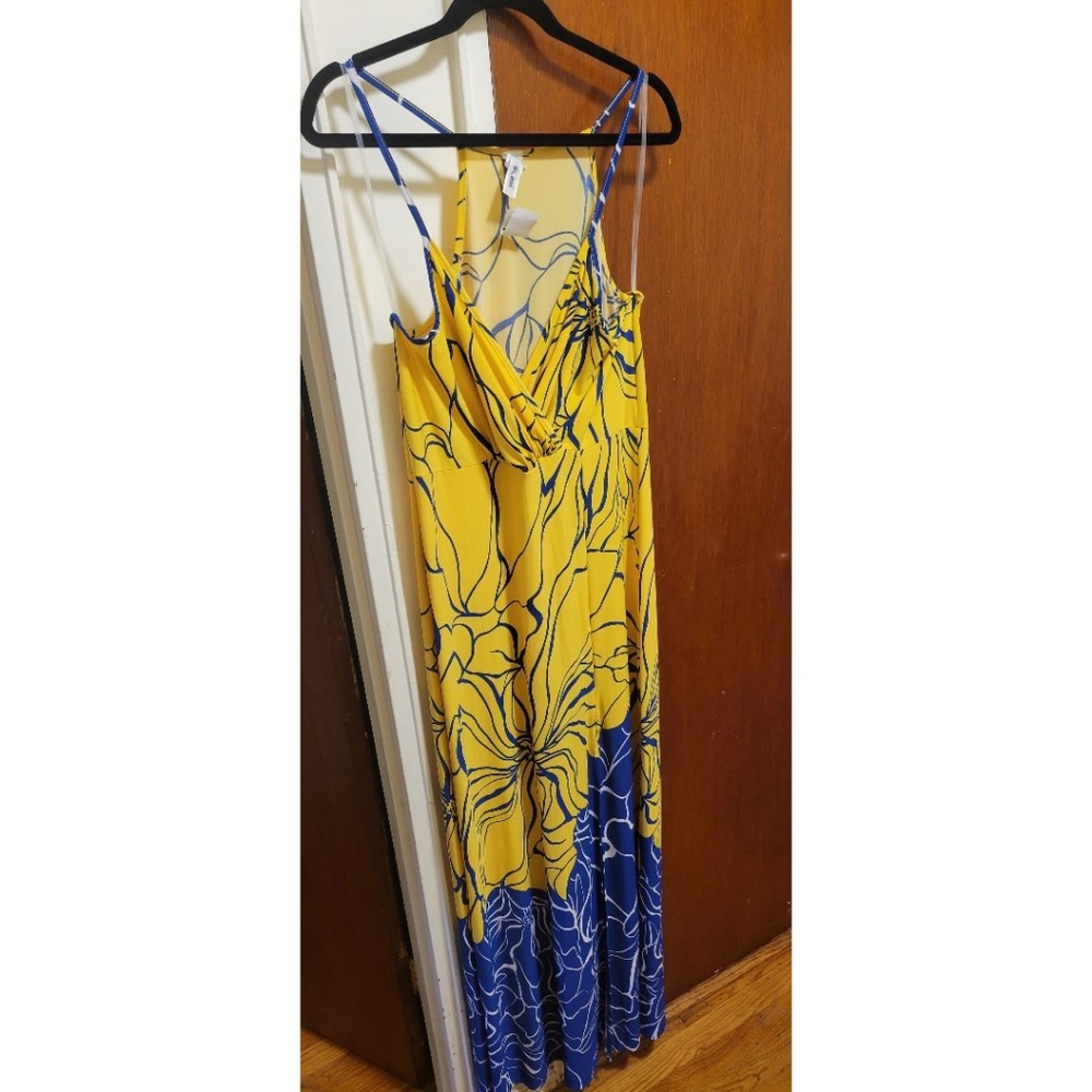 Beautiful Floral Maxi Dress with Side Split